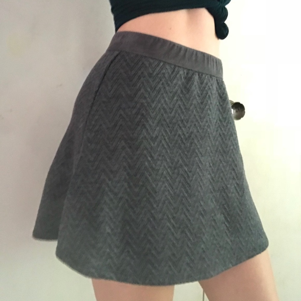 Little gray skirt.